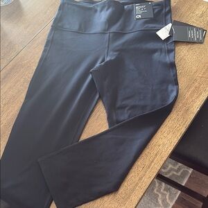 GAP Black Capri Leggings with Stretchy Performance Fabric